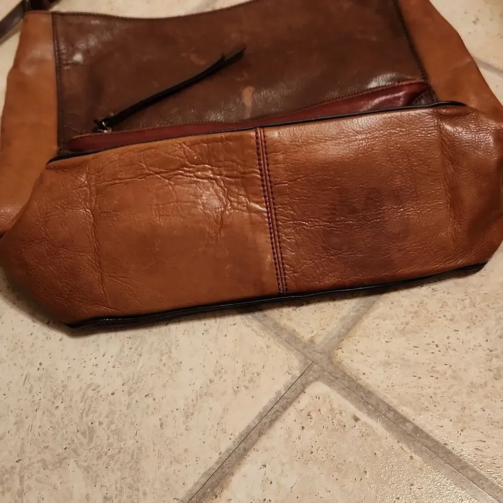 Pikolinos Brown/Garnet Tricolored Leather Cuero Hobo Handbag